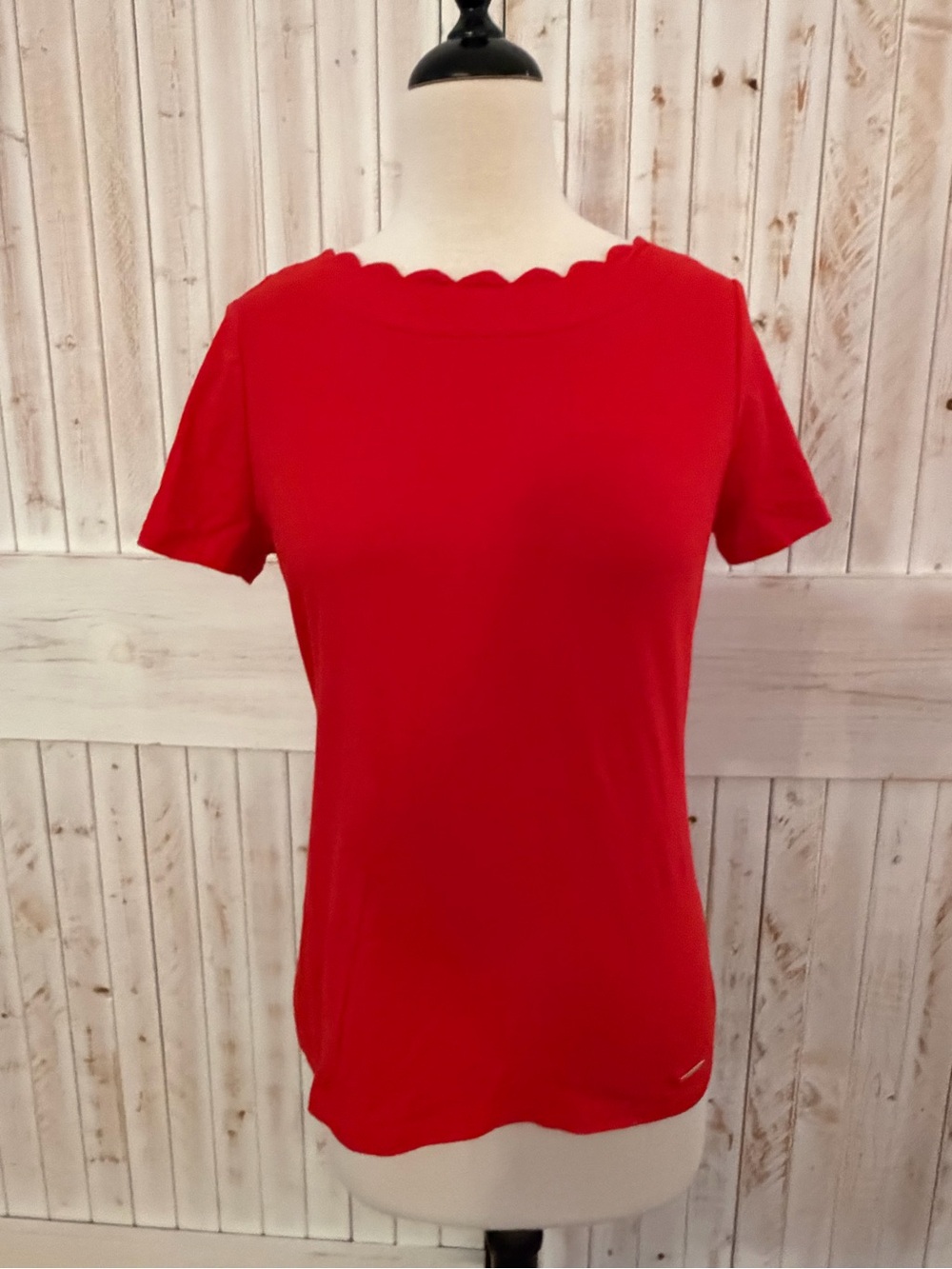 Anne Klein Bright Red Short Sleeve Scallop Neck Tee